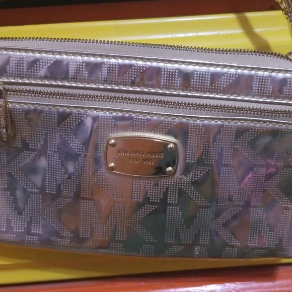 Michael Kors Handbags - Gold Michael Kors purse